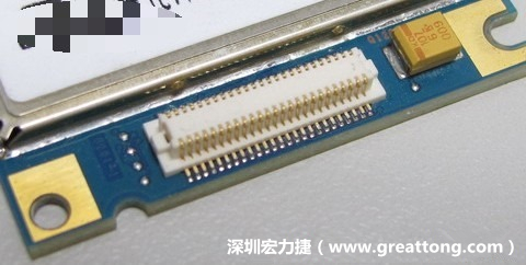 PCBA大講堂：板對板連接器下面裸銅設(shè)計(jì)，造成模組功能不良