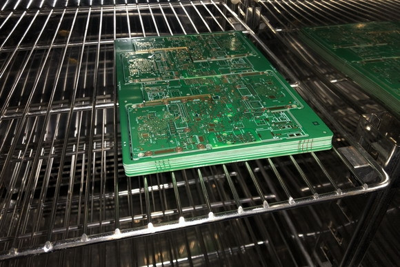 PCB上線前烘烤可以增加焊錫性嗎？