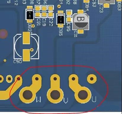 PCB設(shè)計(jì)不僅可以將PCB實(shí)現(xiàn)為即插即用的插件，而且可以增加焊料的厚度以達(dá)到過大電流的目的。