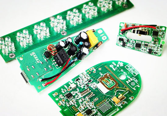 為什么PCB板顏色絕大多數(shù)都是綠色的？